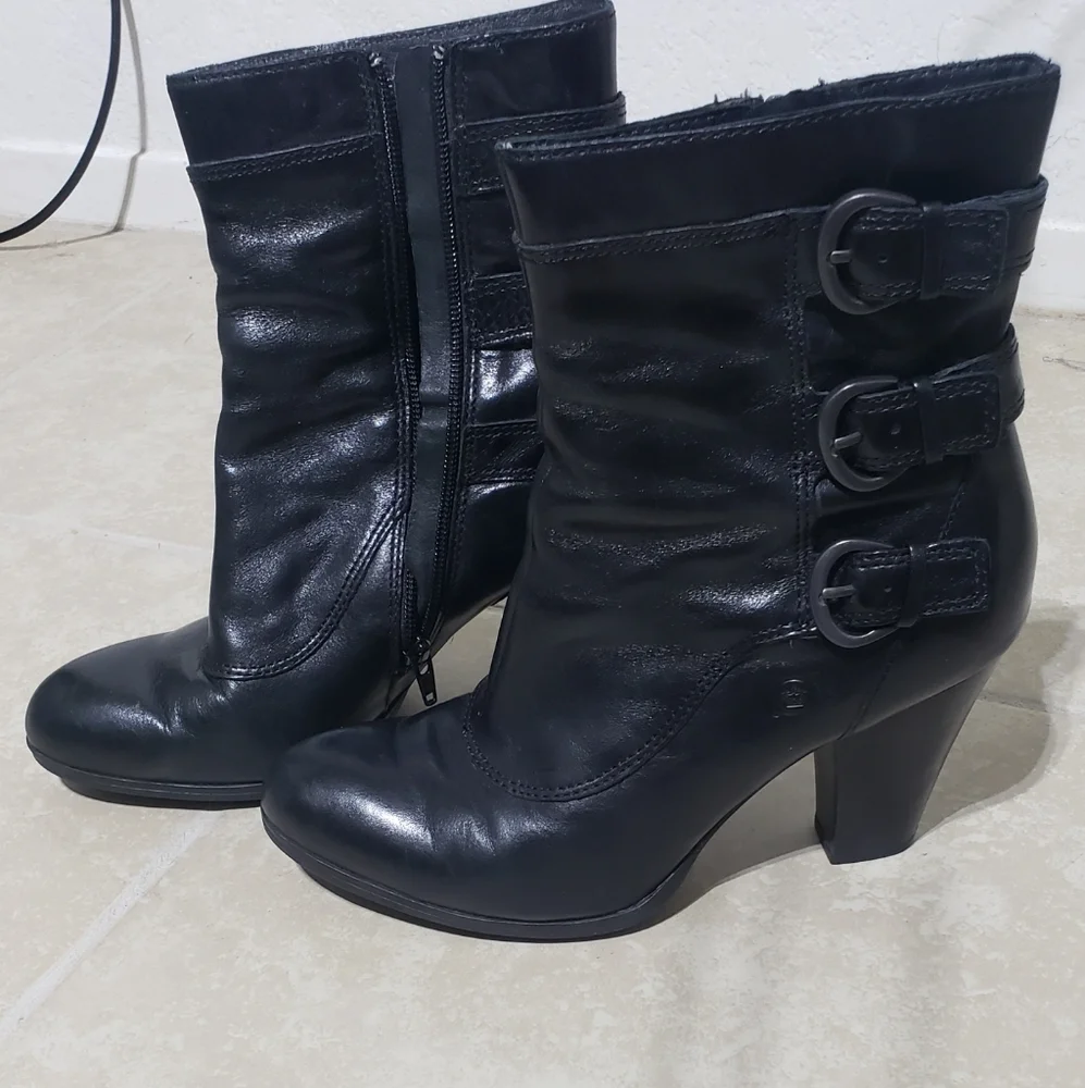 Born Vivi Ankle Heeled Boots Size 8 Women,black Detail Buckles Zipper,moto Goth - Picture 3 of 4